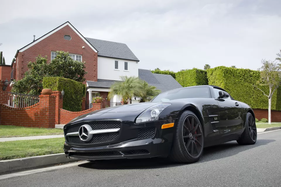 Mercedes Benz Suburbs